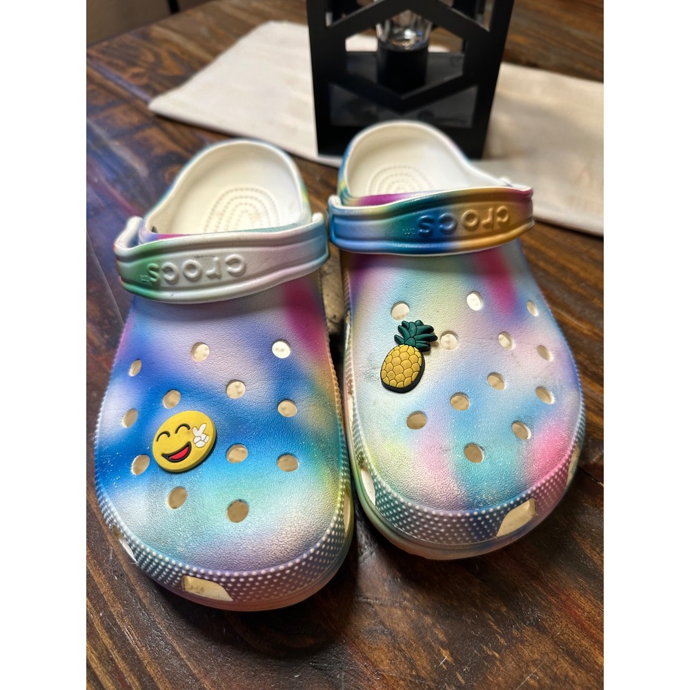 Crocs Classic Clog Tie Dye Rainbow Multi Color Women 10 Men 8 Jibbitz Charms
